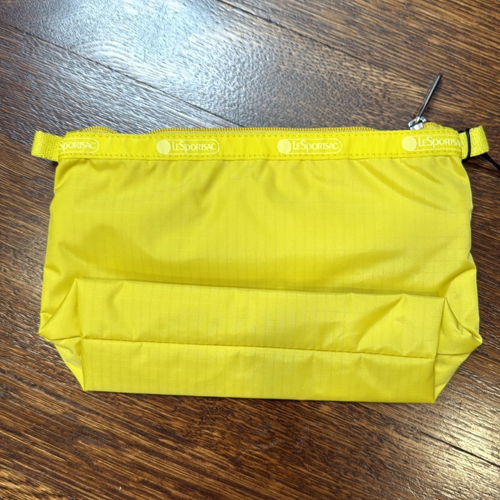 NWT LeSportsac Cosmetic Clutch - Picture 3 of 5
